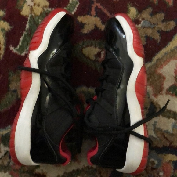 Jordan 11 Bred Lows - Picture 4 of 6